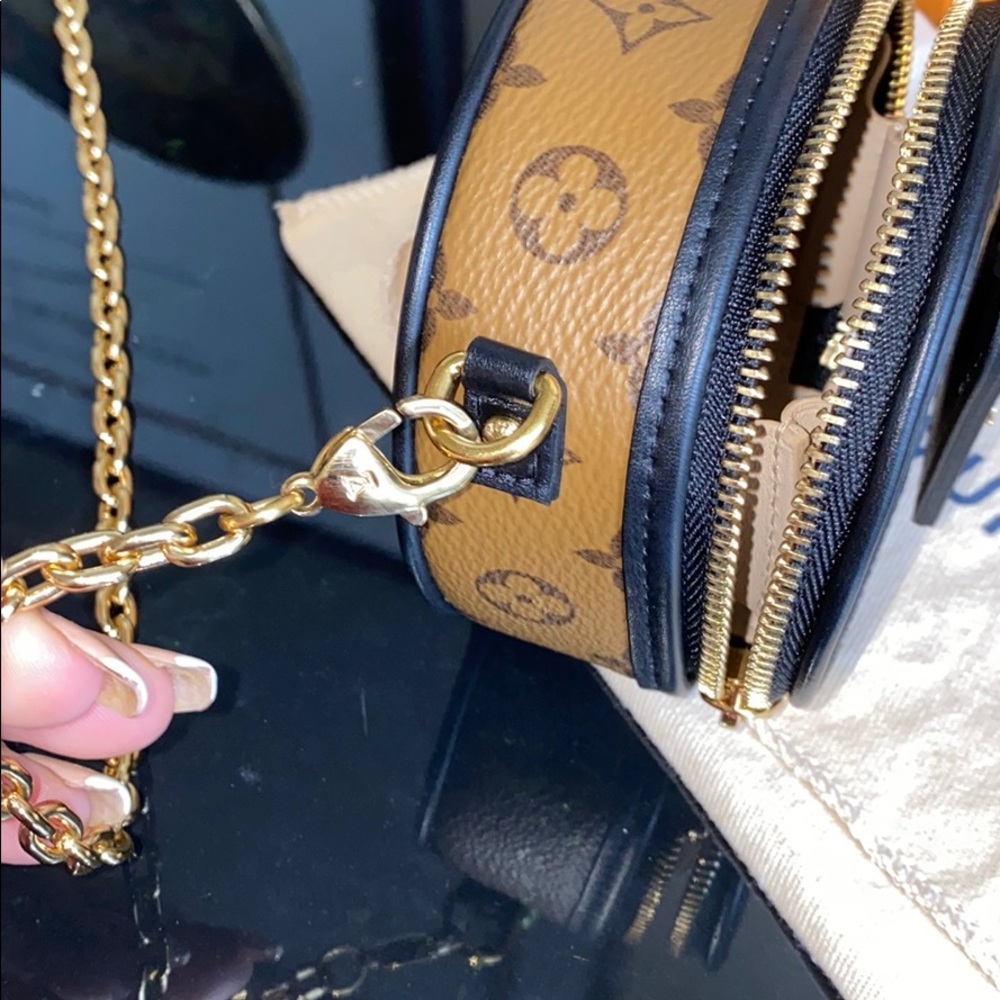 Louis Vuitton Boite Chapeau Necklace - Picture 7 of 10